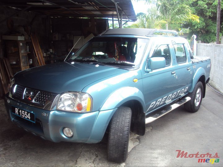 2003' Nissan Hardbody 2x4 Predator photo #4