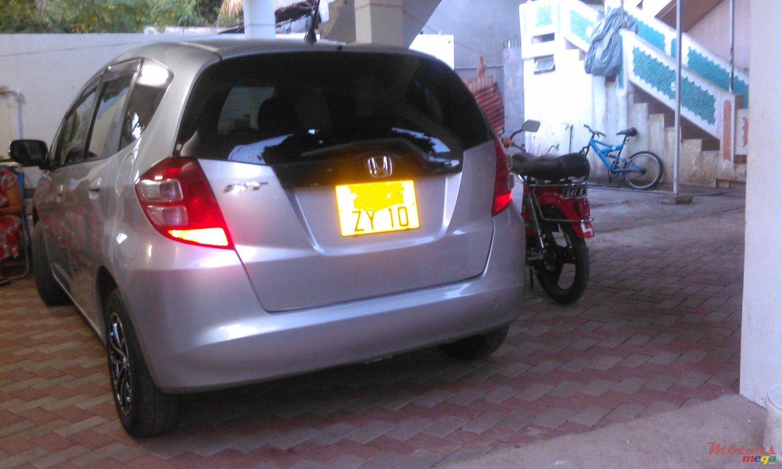 2010' Honda Fit photo #2