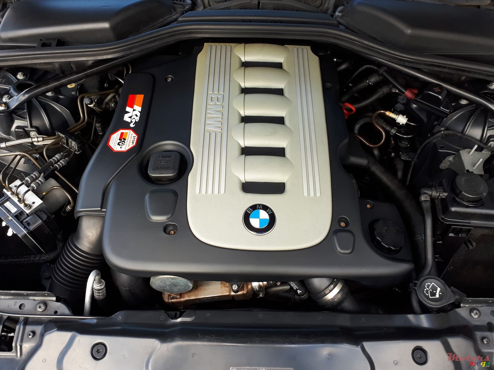 2004' BMW 525 photo #2