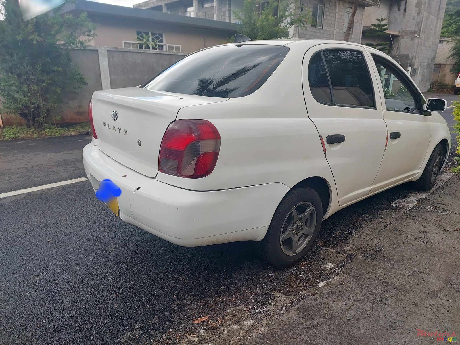 2002' Toyota Platz SCP92 photo #3