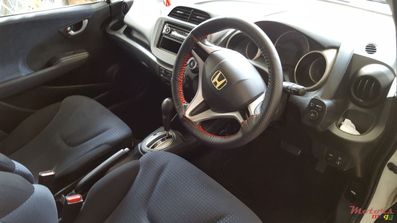 2008' Honda Fit photo #1