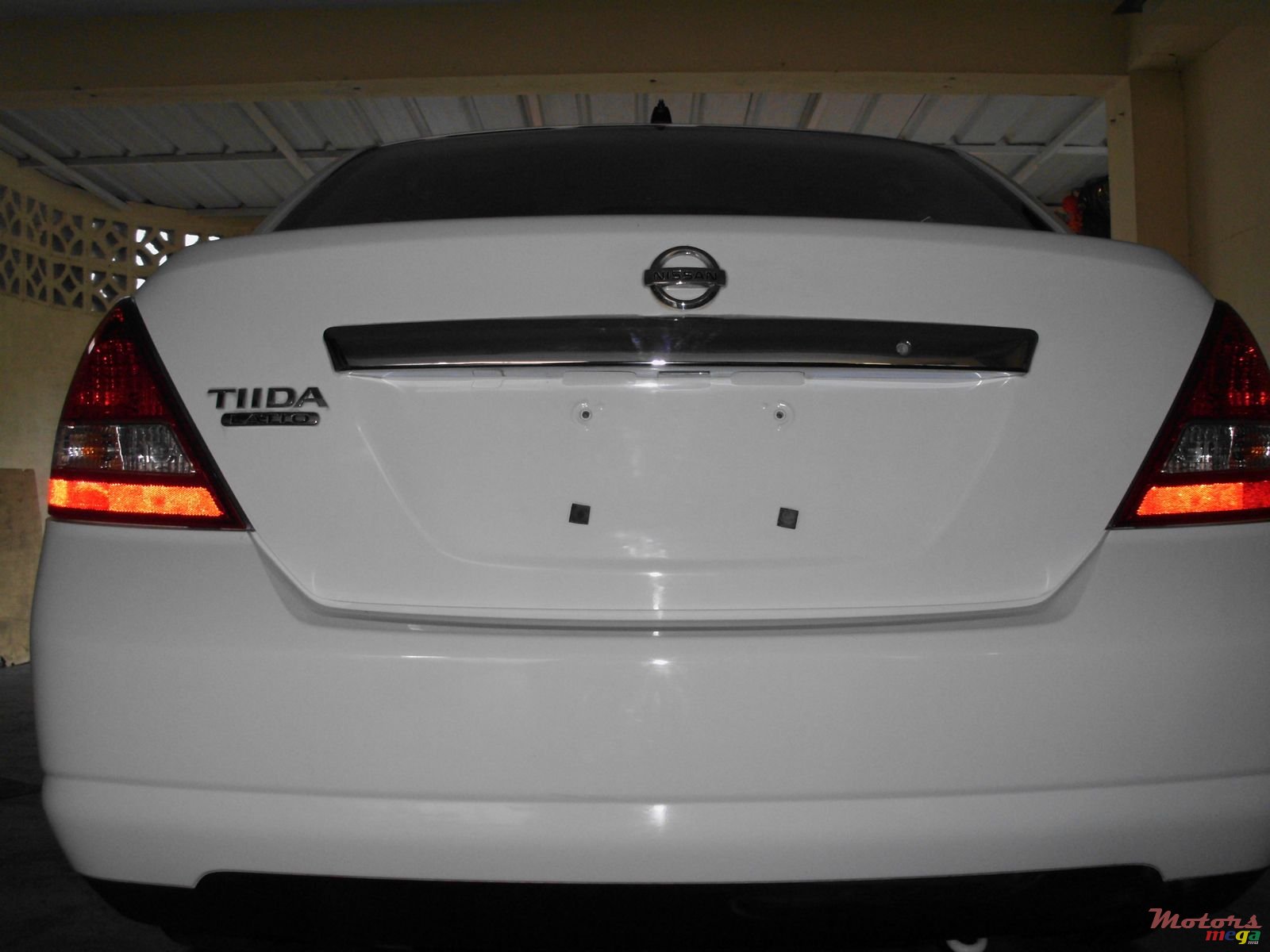 2010' Nissan Tiida never run in Mauritius photo #2