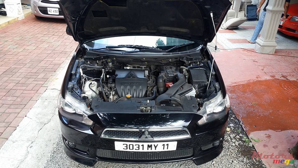 2011' Mitsubishi Lancer EX photo #7