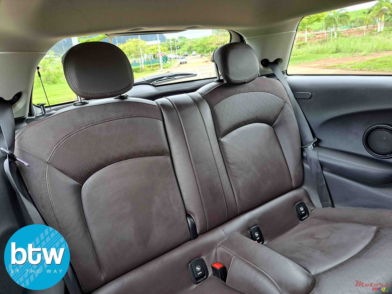 2016' MINI Cooper photo #5