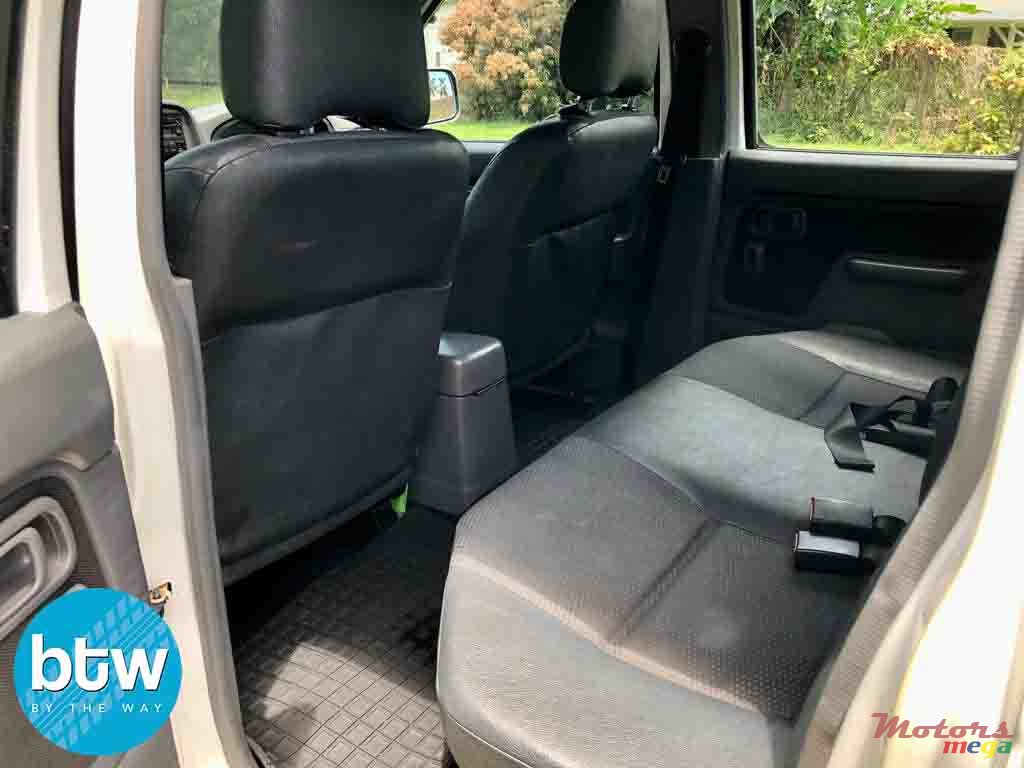 2014' Nissan Hardbody photo #4