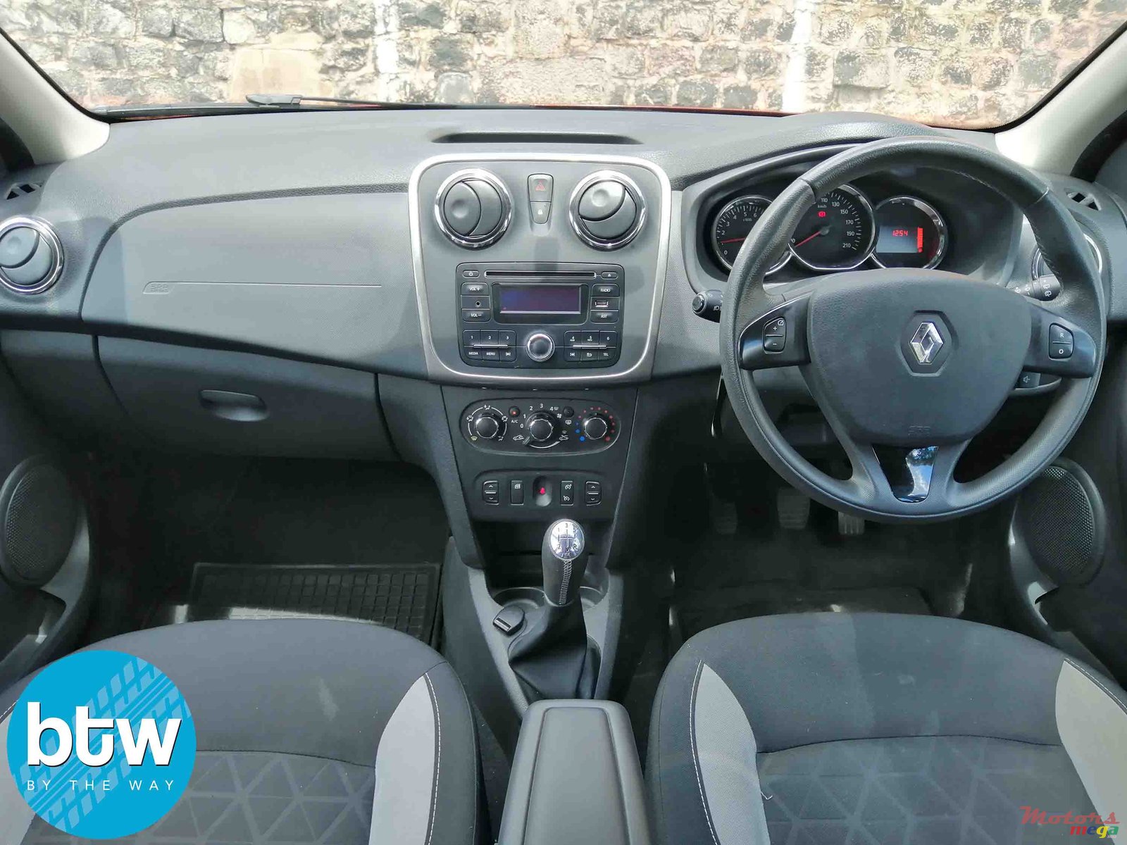 2017' Renault Sandero StepWay photo #6