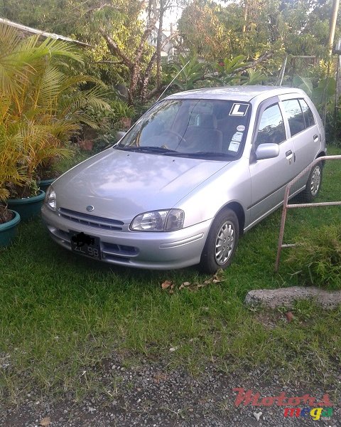 1998' Toyota Starlet photo #1