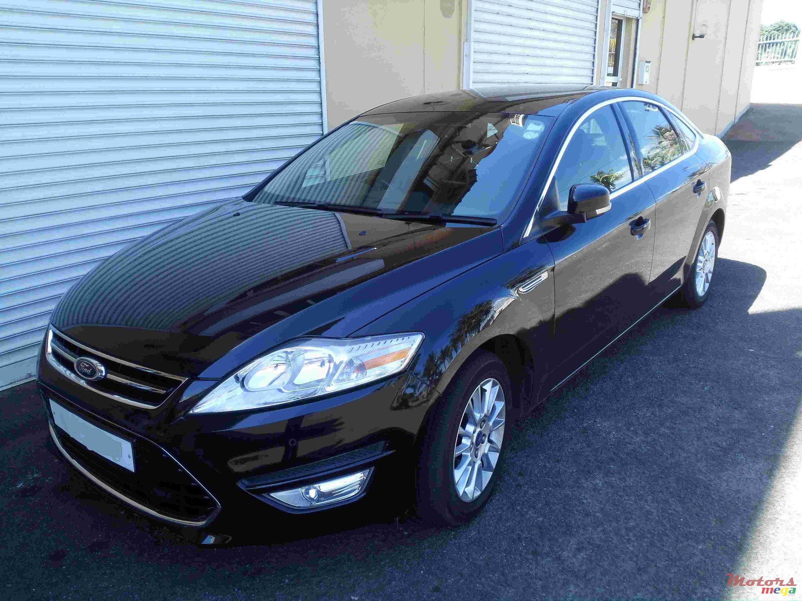 2011' Ford Mondeo photo #1