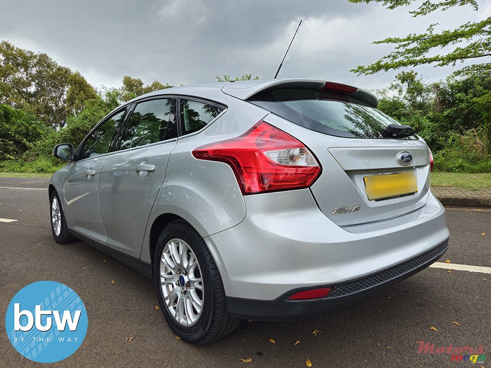 2014' Ford Focus photo #4