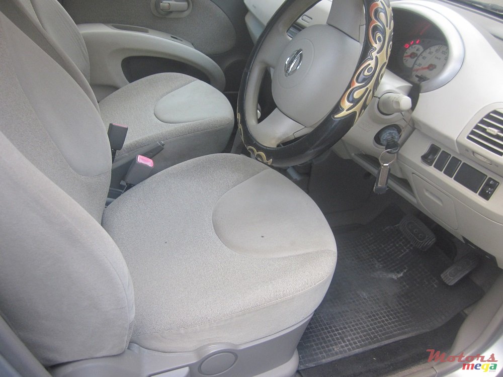 2005' Nissan March AK12 photo #6