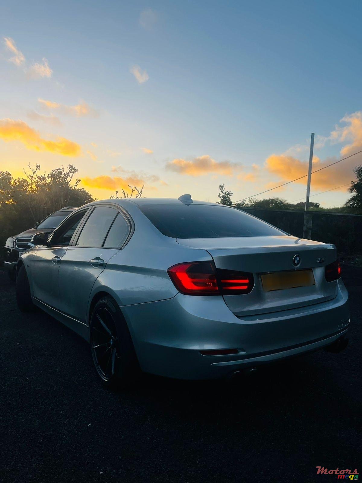 2012' BMW 320 photo #7