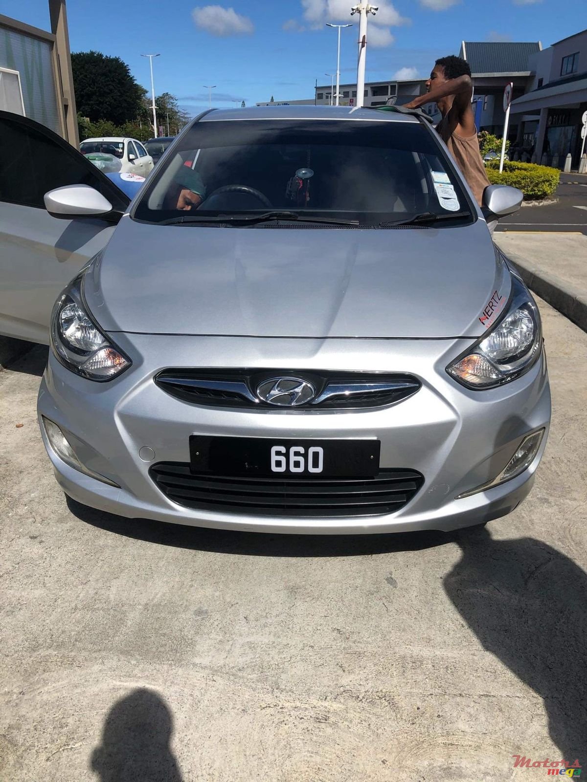 2012' Hyundai Accent photo #3