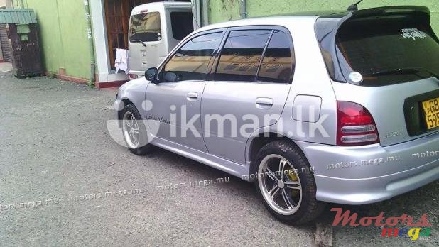 1998' Toyota Starlet photo #1