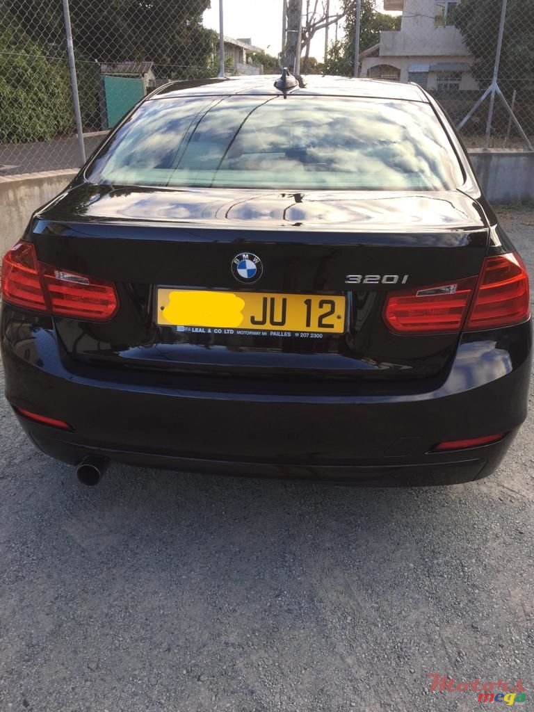 2012' BMW 320 photo #1