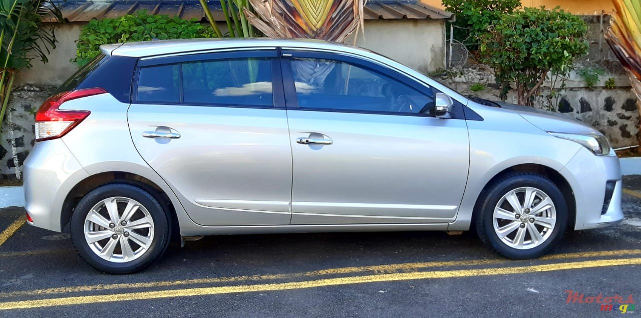 2015' Toyota Yaris photo #1