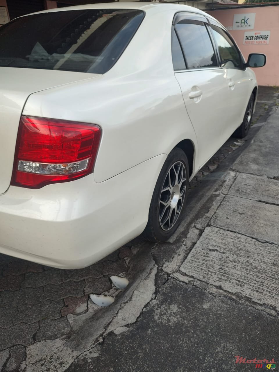 2009' Toyota Axio photo #5