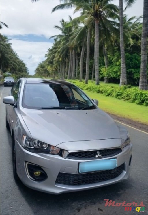 2017' Mitsubishi Lancer GPL photo #3