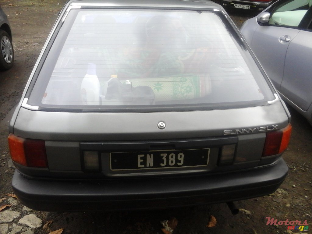 1990' Nissan Sunny photo #3