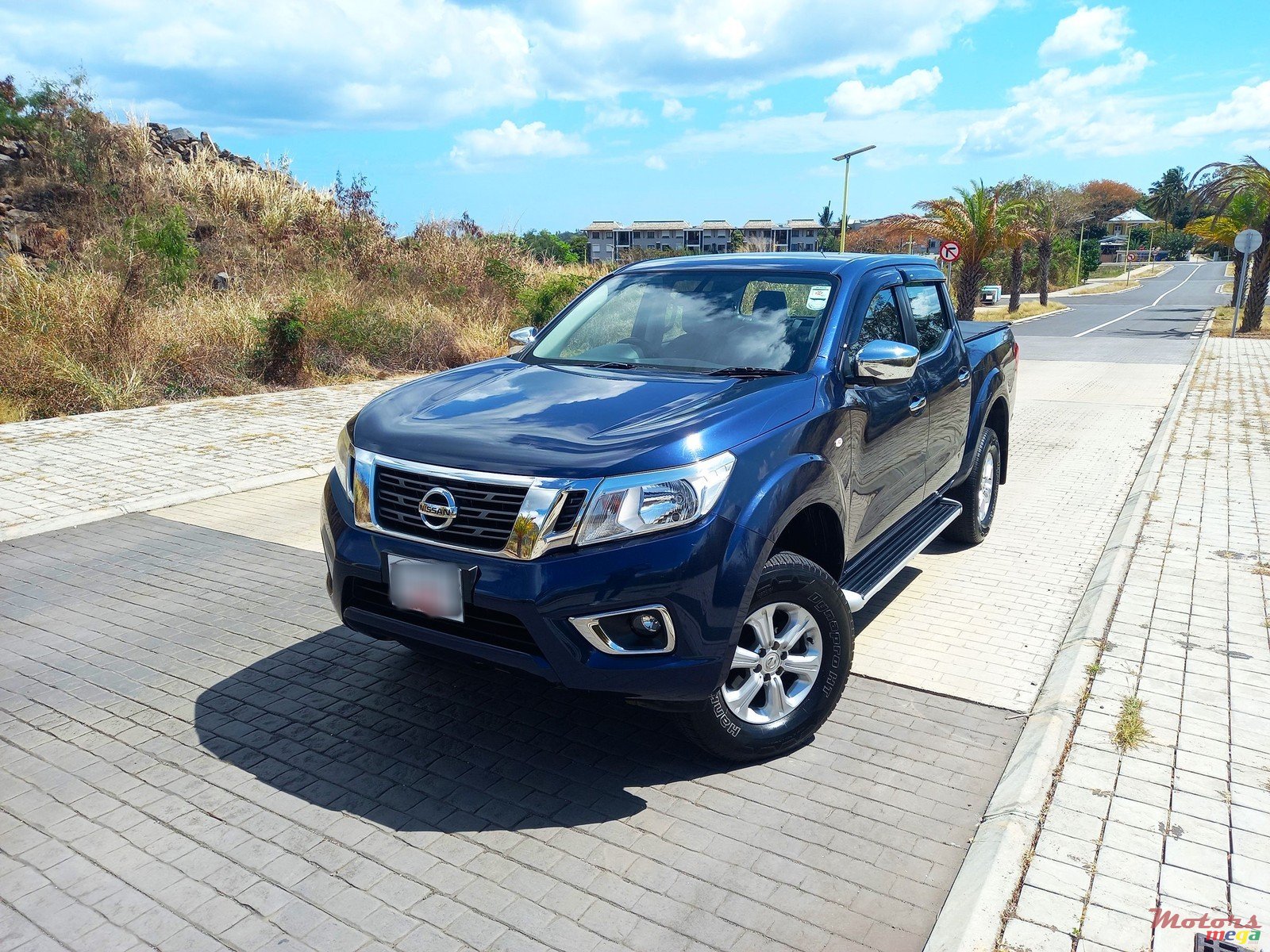 2018' Nissan Navara SE 4x4 2.5 photo #2