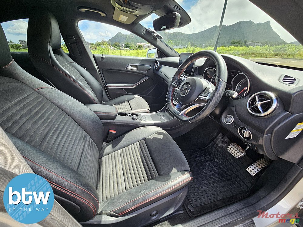 2017' Mercedes-Benz CLA 180 AMG photo #5