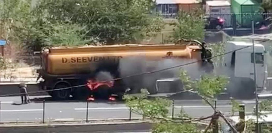 L’un des pneus arrière d’un camion prend feu sur l’autoroute