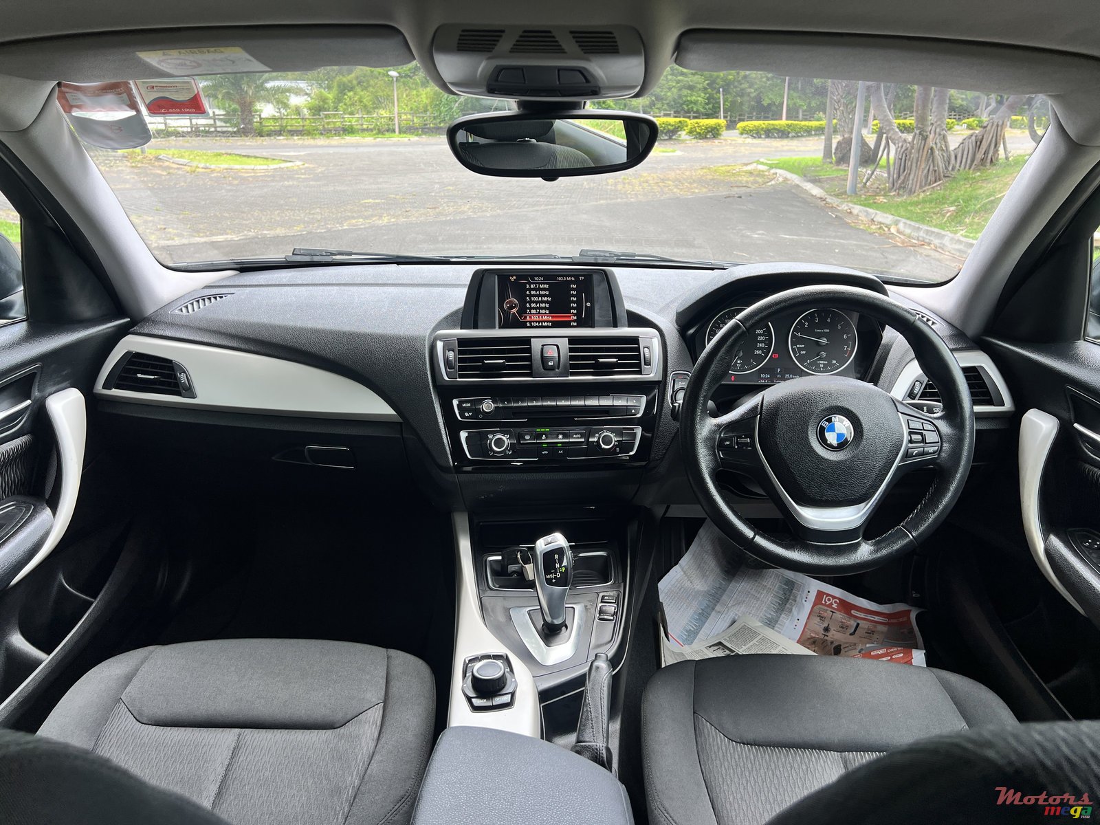 2016' BMW 118 photo #6