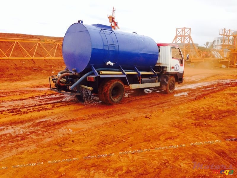 1993' Mitsubishi photo #1