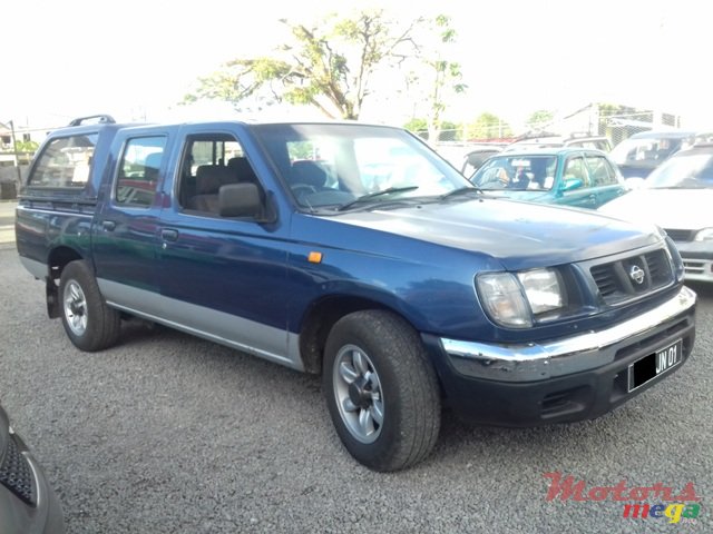 2001' Nissan Hardbody 2*4 carryboy photo #2