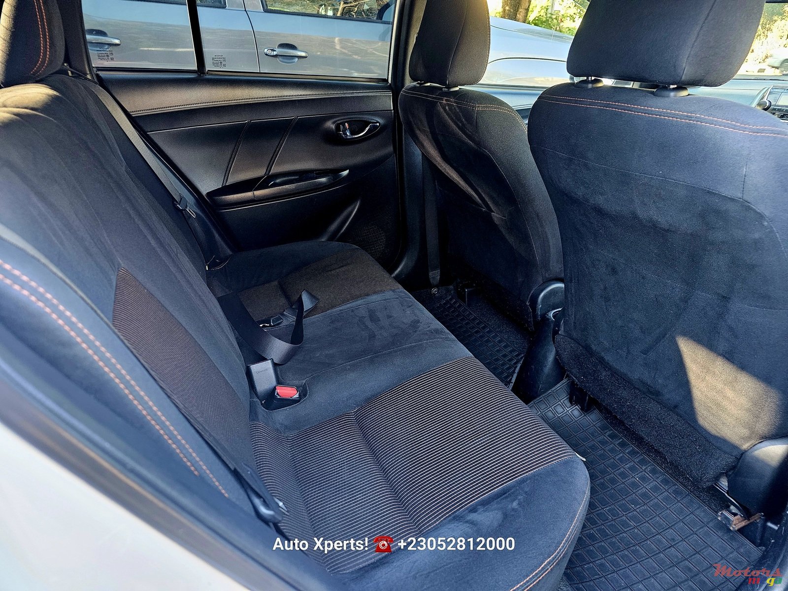 2016' Toyota Yaris photo #7