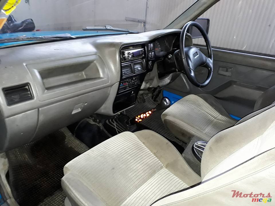 1999' Isuzu KB Series KB250 photo #7