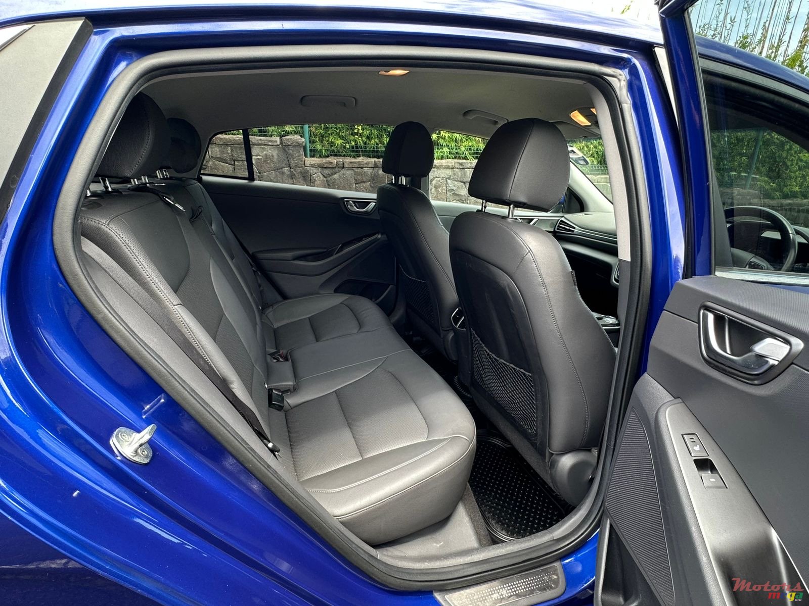 2020' Hyundai IONIQ electric photo #7