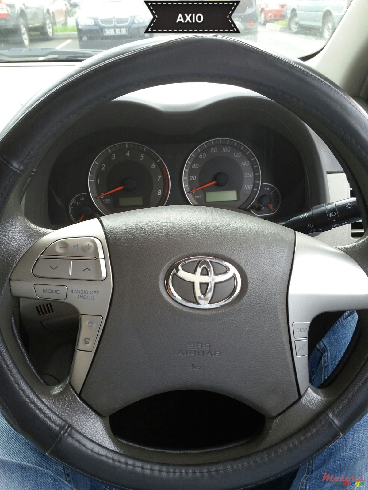 2011' Toyota Axio photo #3