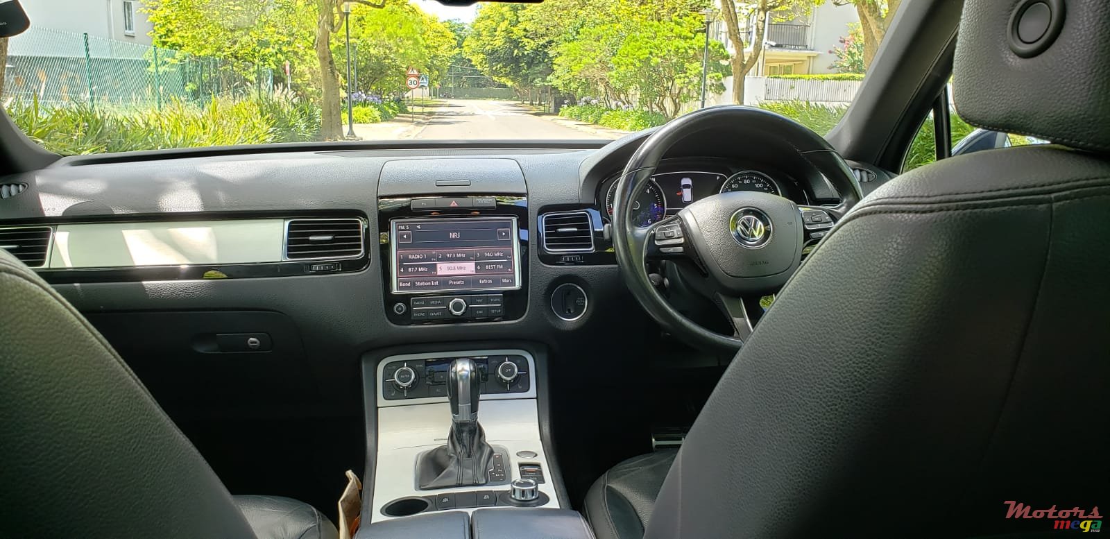 2013' Volkswagen Touareg 2 photo #5