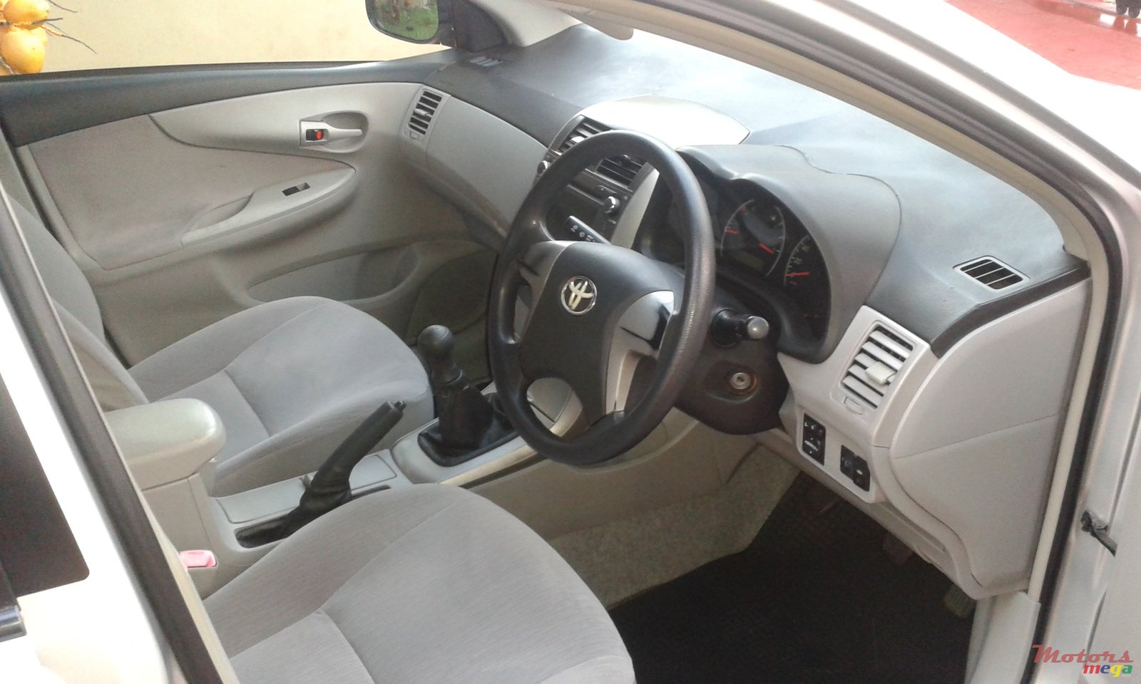 2007' Toyota Axio photo #4