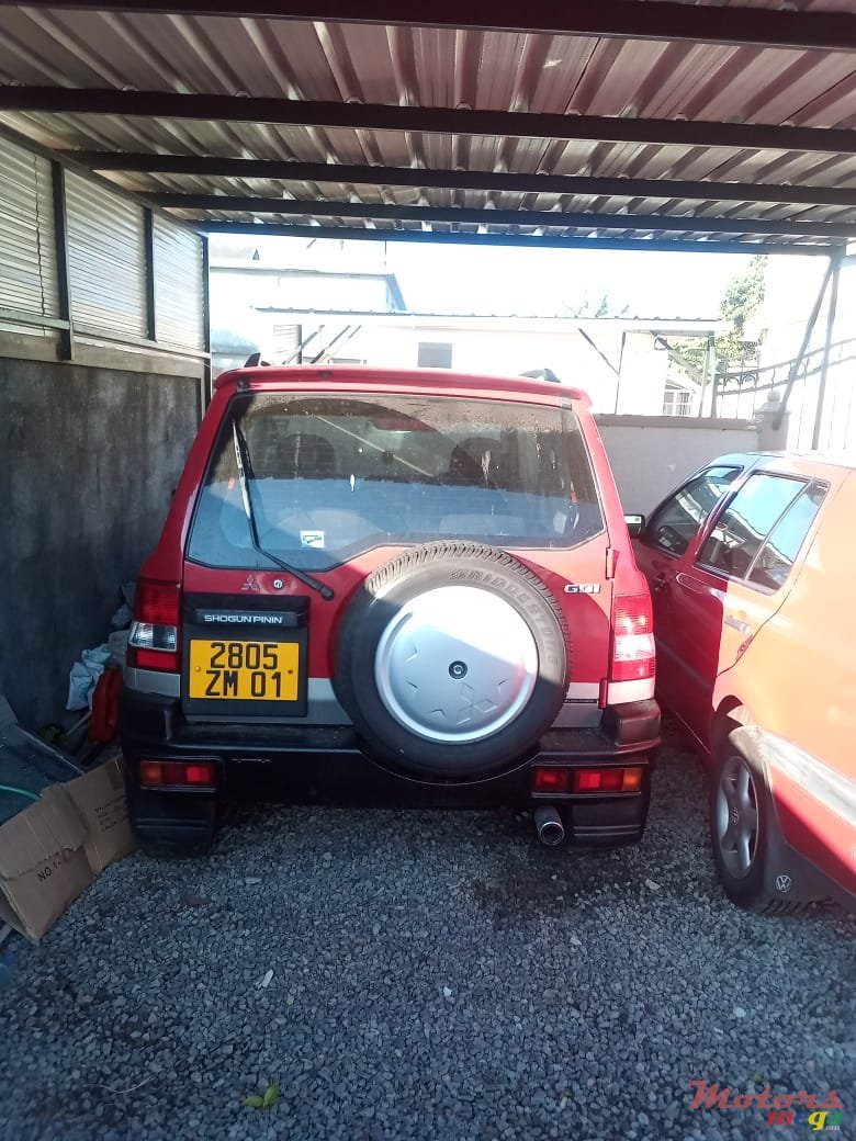 2001' Mitsubishi Shogun Pinin photo #2