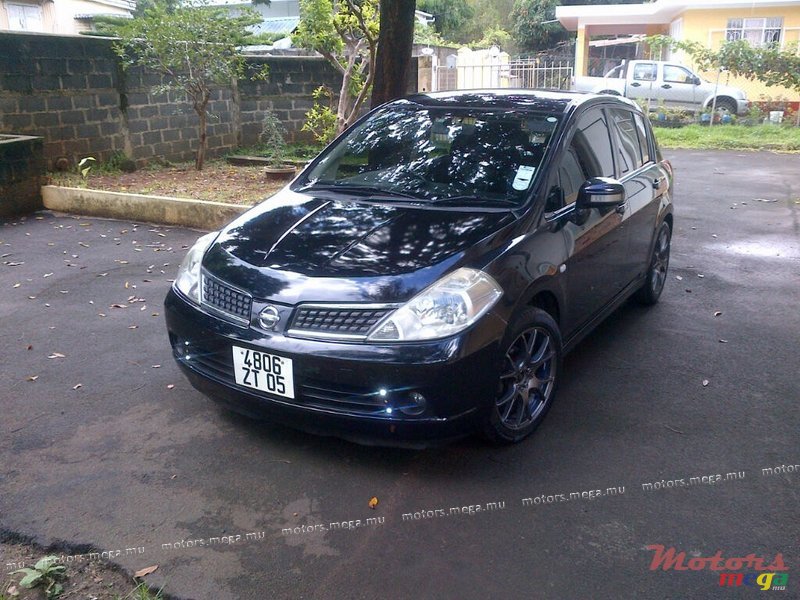 2005' Nissan Tiida 1600cc  photo #1