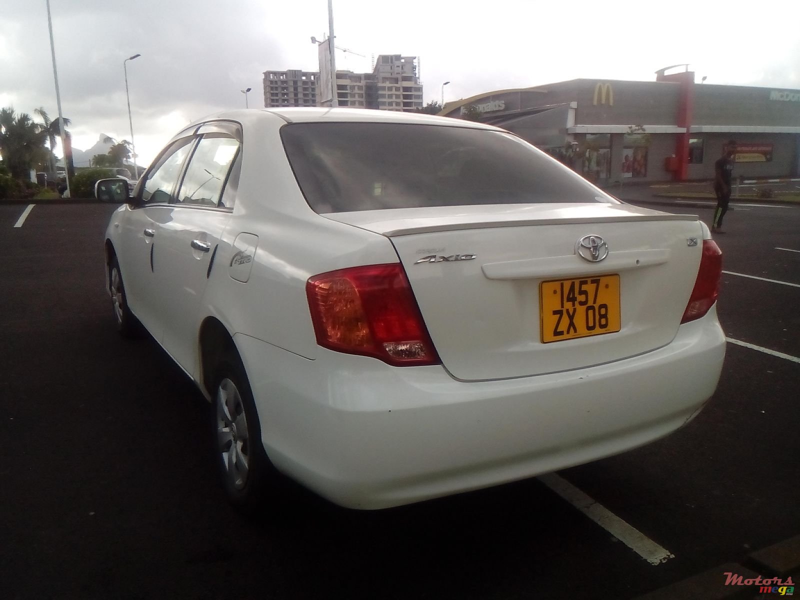 2008' Toyota Axio photo #2