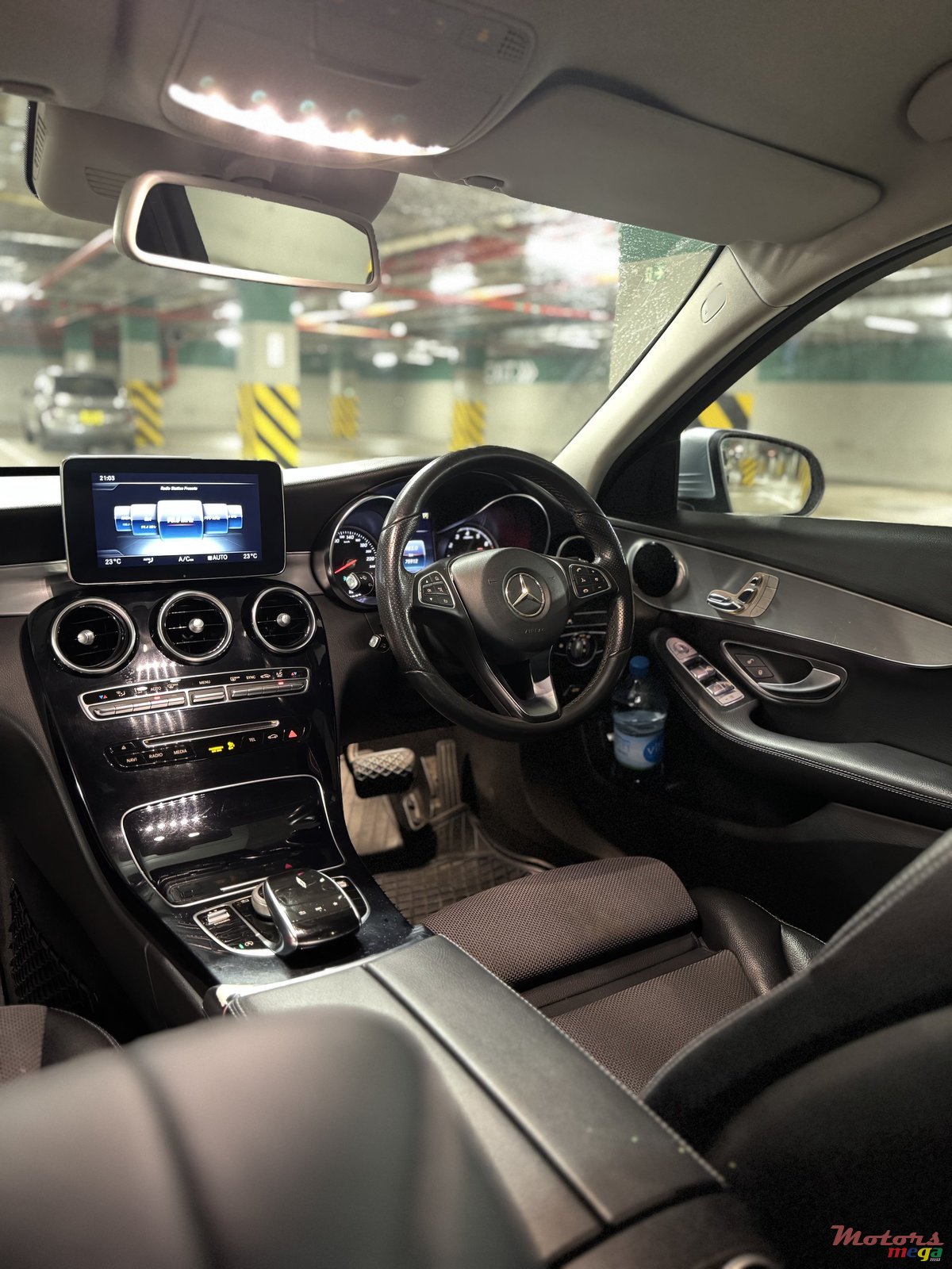 2017' Mercedes-Benz 180 Avant garde photo #6