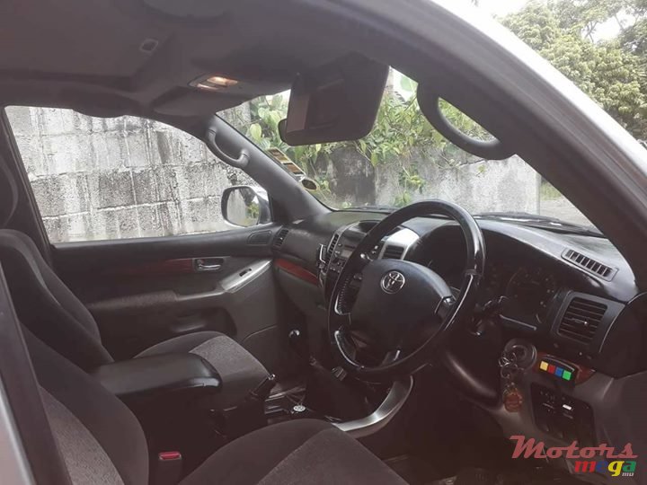 2006' Toyota Land Cruiser Prado 120 photo #7