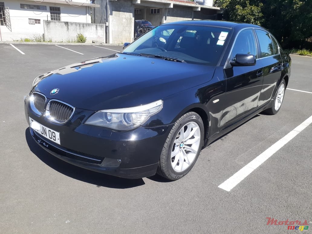 2009' BMW 520 photo #4