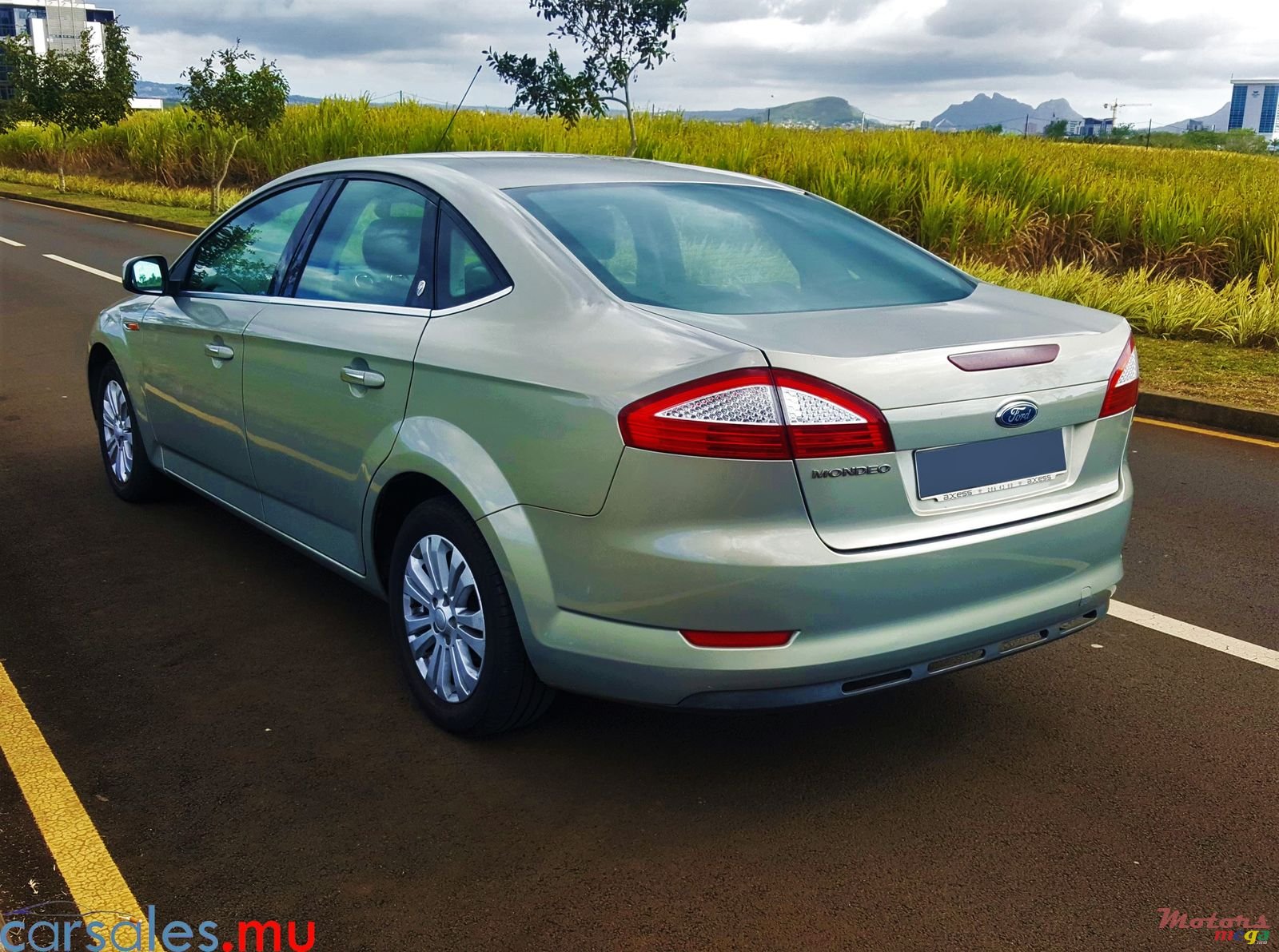 2010' Ford Mondeo 1.6 Ghia photo #3