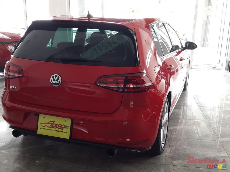 2014' Volkswagen Golf photo #3