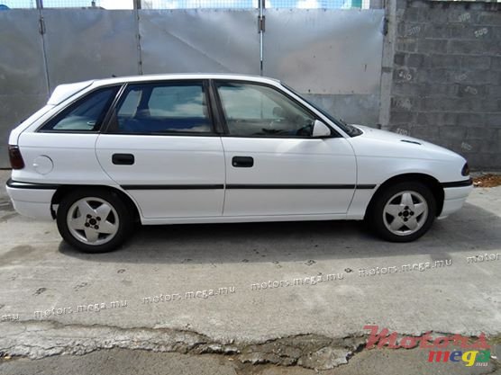 1997' Opel Astra photo #1