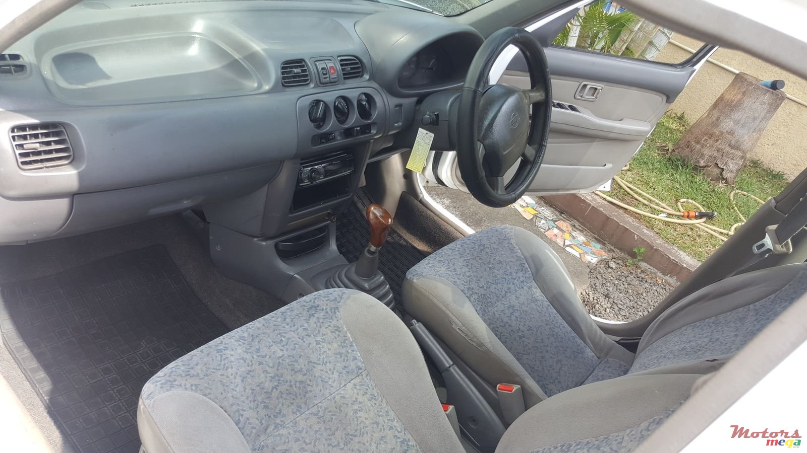 1999' Nissan March photo #3