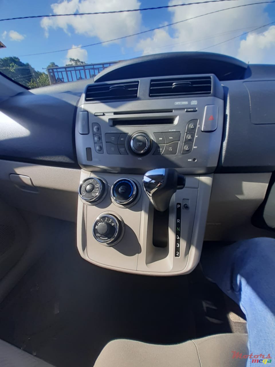 2017' Perodua Alza 7seater automatic photo #5