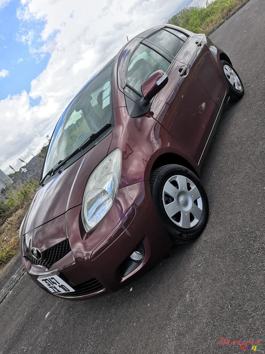 2010' Toyota Vitz 1300cc photo #1