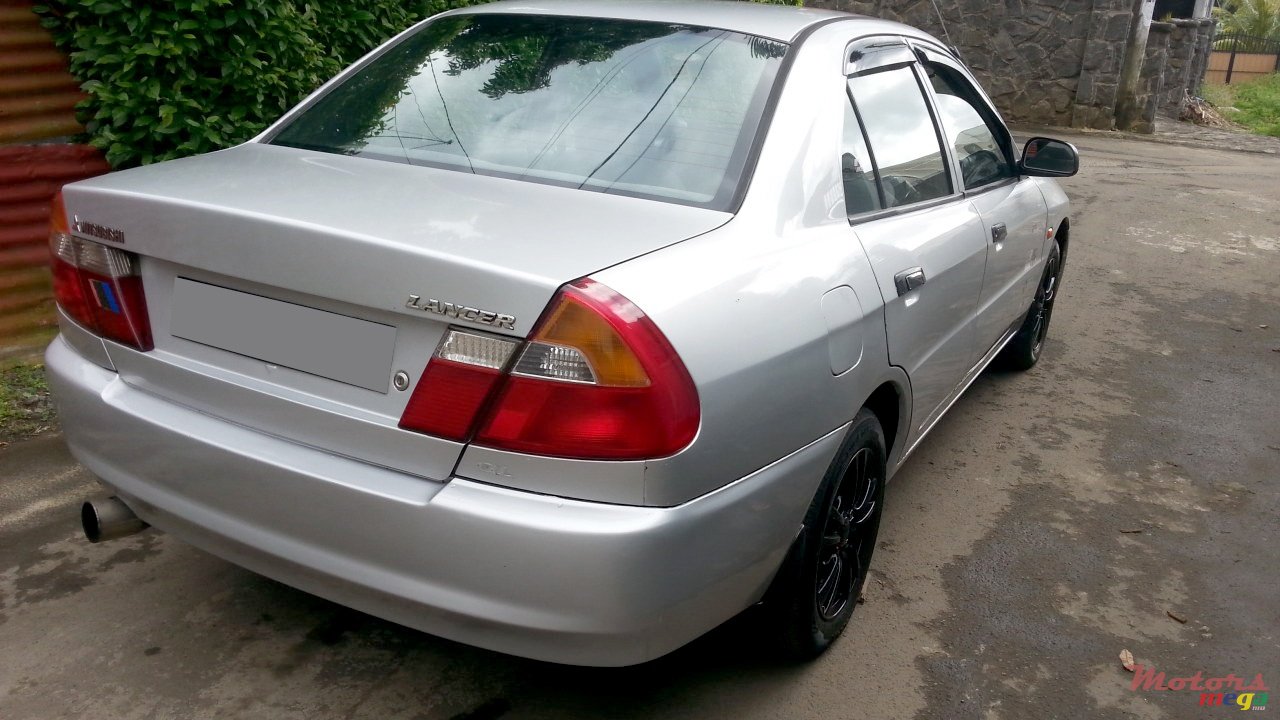 1999' Mitsubishi Lancer photo #1