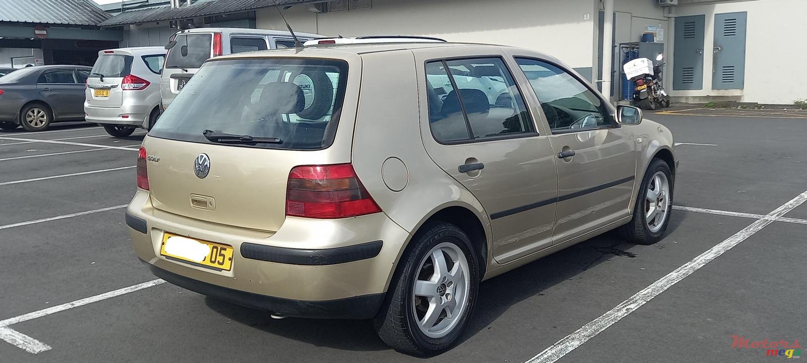 2005' Volkswagen Golf IV photo #4