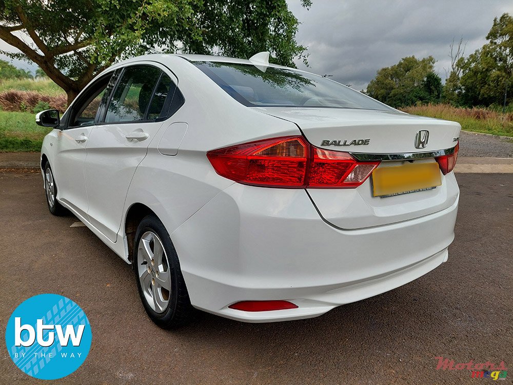 2015' Honda Ballade photo #3