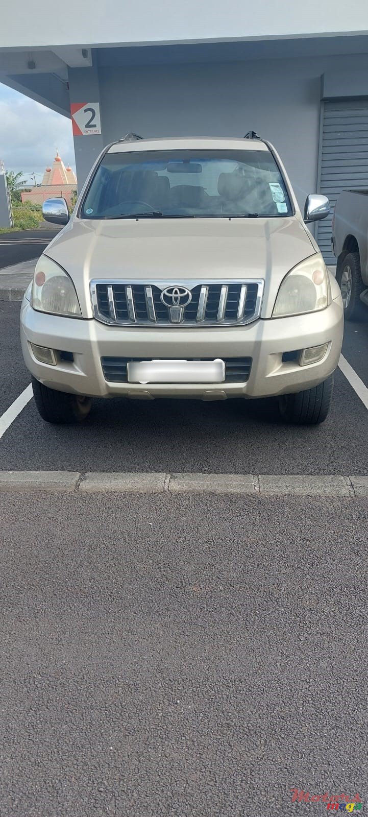 2006' Toyota Land Cruiser Prado photo #1